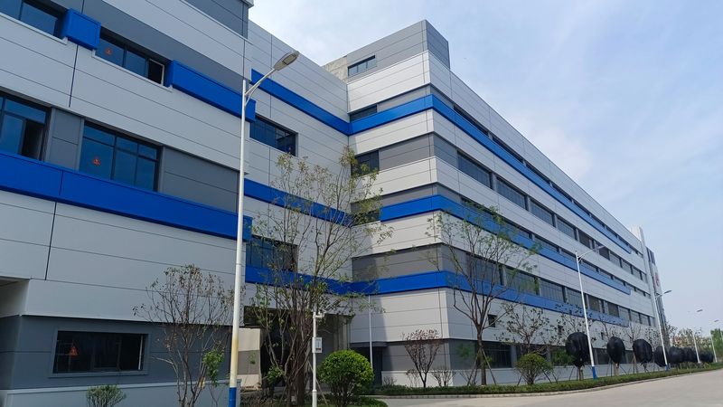 綠豐金屬幕墻板 華蘭生物項(xiàng)目