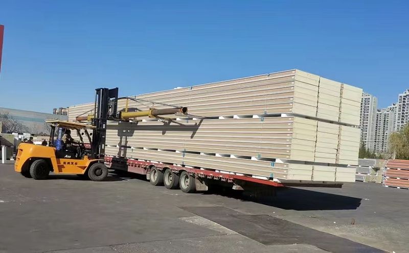 綠豐科技 云南超長(zhǎng)冷庫(kù)板項(xiàng)目